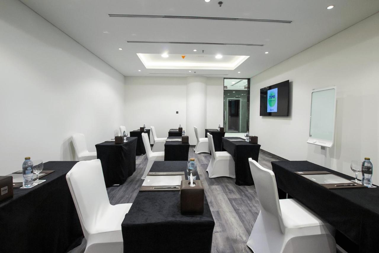 Time Onyx Hotel Apartments Dubai Exterior foto
